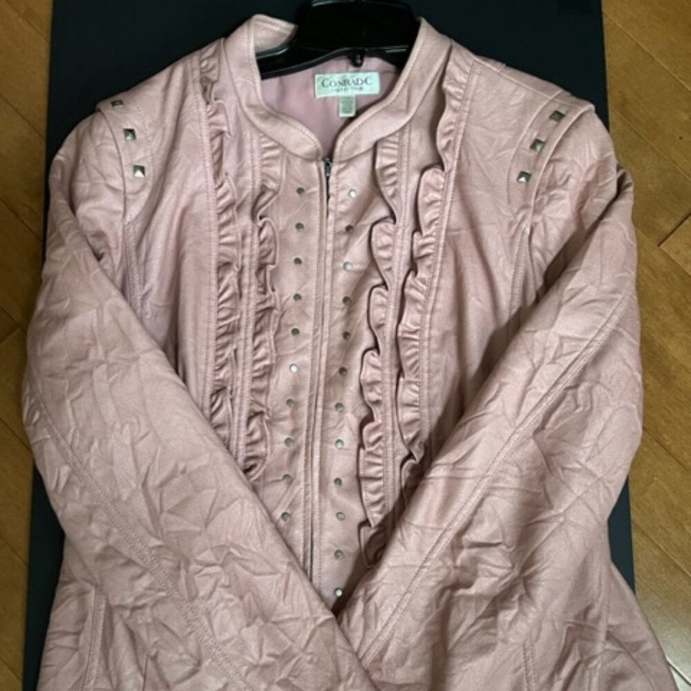 Cute Pink Jacket 🌸 - Picture 5 of 6